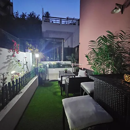 Double Bedroom In Apartment With Terrace Center Lisbon Лиссабон