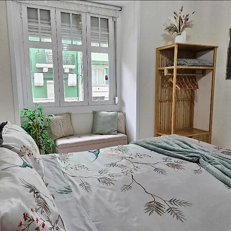 Double Bedroom In Apartment With Terrace Center Lisbon * Лиссабон